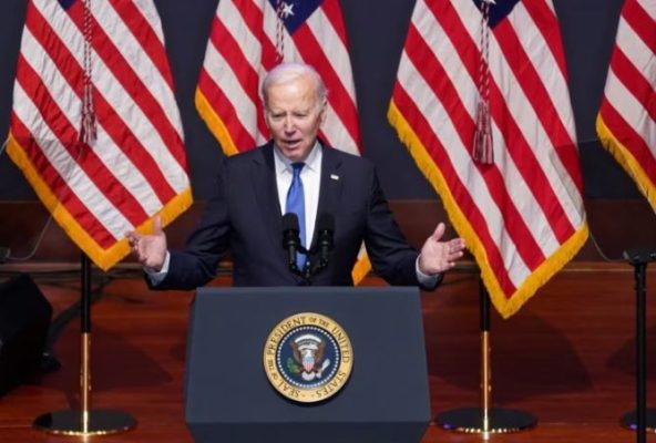 Presidenti Biden kërkon “rregulla më të forta” për objektet e paidentifikuara ajrore