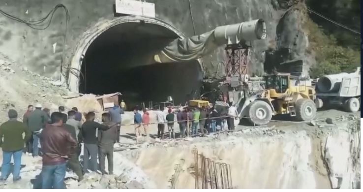 E rëndë në Indi/ Shembet tuneli nga rrëshqitja e dheut, më shumë se 30 persona mbeten të bllokuar