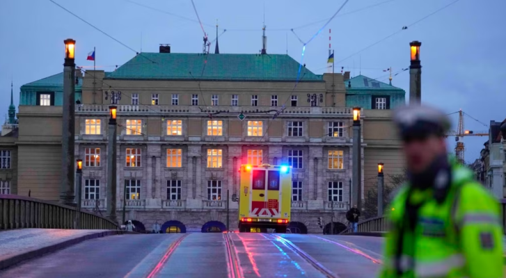 Tragjedia në Pragë me 14 të vrarë, Universiteti do të qëndrojë i mbyllur deri në shkurt