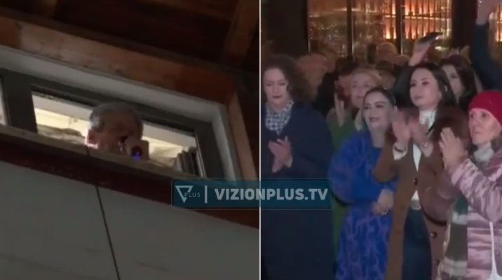 Berisha si “Papa” ju drejtohet demokratëve nga ballkoni: Mosbindja civile vijon, do ta shtrijmë në të gjithë Shqipërinë