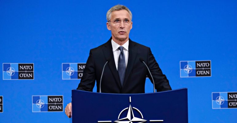 Shefi i NATO-s: Kina po nxit luftën në Evropë