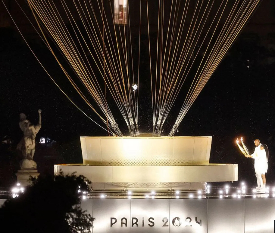 “Paris 2024”, disa nga fotot më spektakolare nga ceremonia e hapjes së Lojërave Olimpike